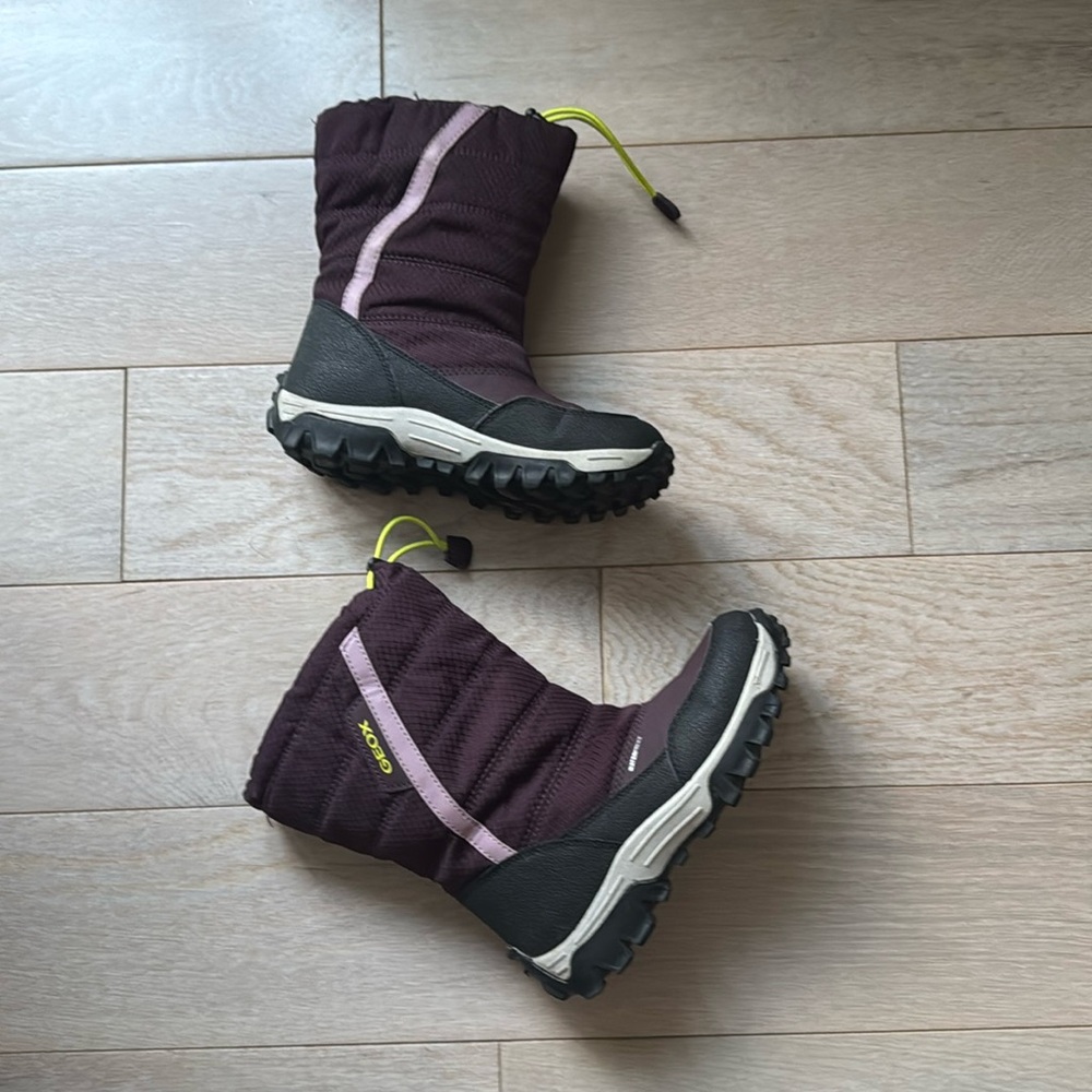 Geox Girls’ Waterproof Snow Boots